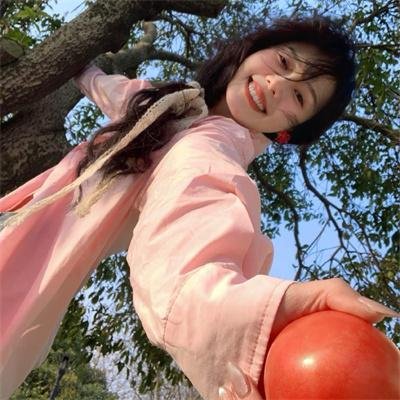 隔楼女孩：我们之间的层距 在线观看